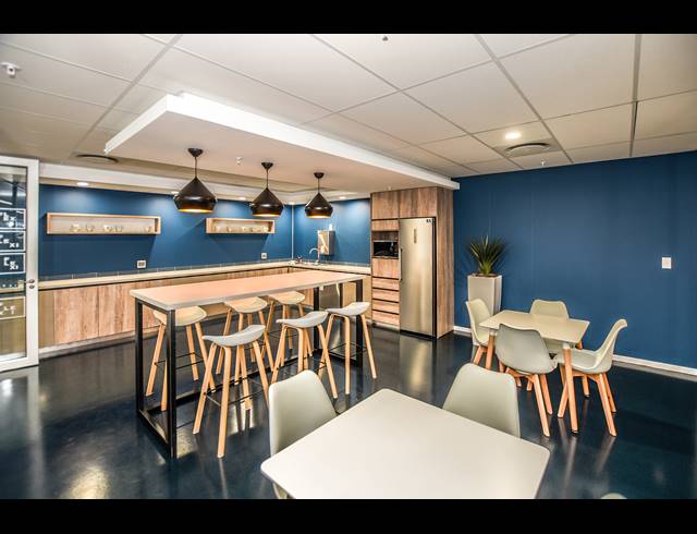 70M² SERVICED OFFICE TO LET IN VORNA VALLEY